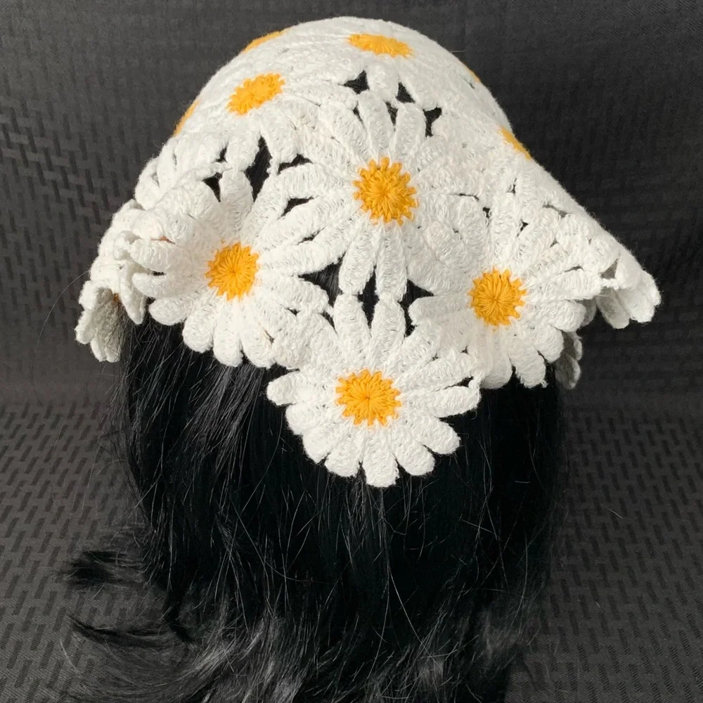 Girlhoodcore Crochet Daisy Bandanna